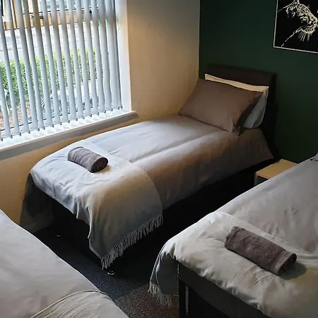 Perry House! Sleeps 7,Ideal For Contractors & Business Stays, Large Driveway With Van & Car Parking Nottingham Exterior photo