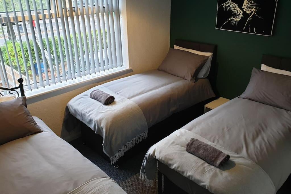 Casa vacanze Perry House! Sleeps 7,ideal For Contractors & Business Stays, Large Driveway With & Car Parking