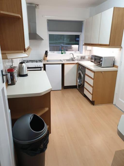 Casa vacanze Perry House! Sleeps 7,ideal For Contractors & Business Stays, Large Driveway With & Car Parking *