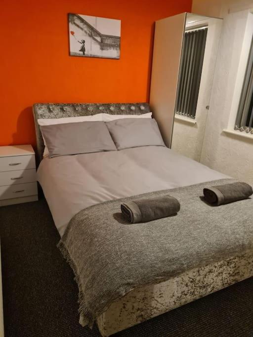 Casa vacanze Perry House! Sleeps 7,ideal For Contractors & Business Stays, Large Driveway With & Car Parking