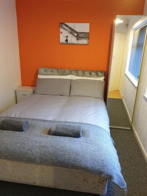 Perry House! Sleeps 7,ideal For Contractors & Business Stays, Large Driveway With & Car Parking Casa vacanze Nottingham