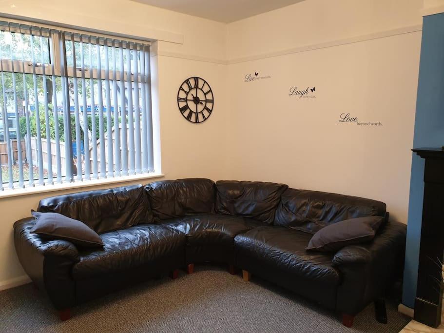 Casa vacanze Perry House! Sleeps 7,ideal For Contractors & Business Stays, Large Driveway With & Car Parking Nottingham